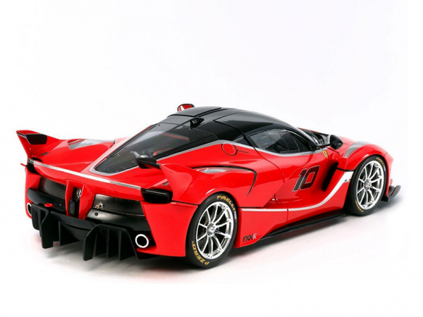 24343 Tamiya Ferrari FXX K (1:24)