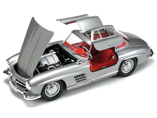 24338 Tamiya Mercedes-Benz 300SL (1:24)
