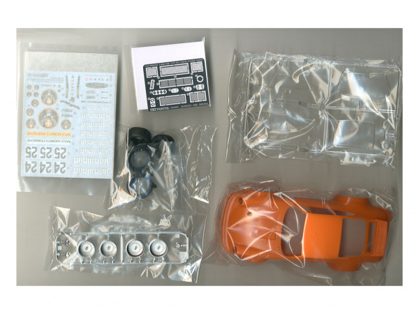 24328 Tamiya Porsche Turbo RSR Type 934 (1:24)