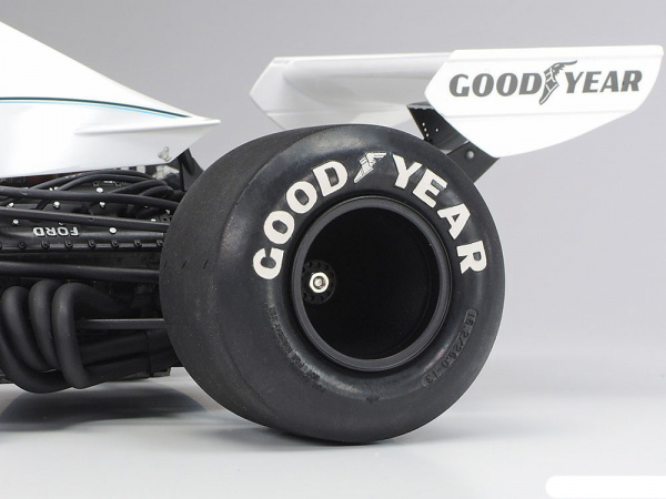 12042 Tamiya Гоночный автомобиль Brabham BT44B 1975 Martini (1:12)