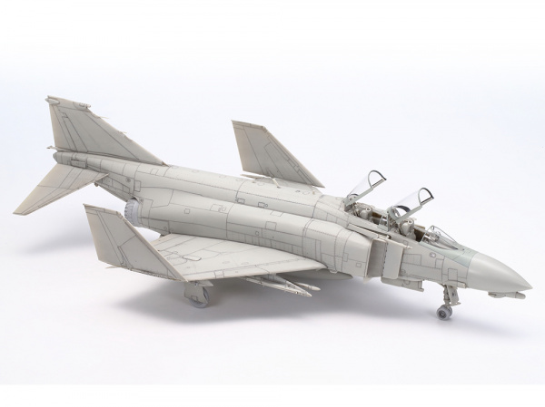 61121 Tamiya Американский палубный истребитель F-4B Phantom II (1:48)