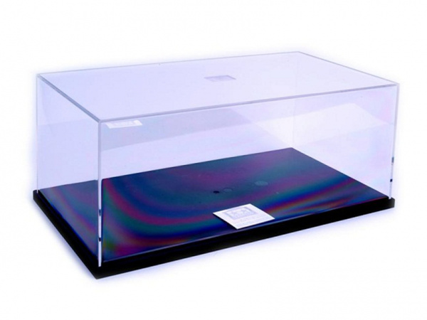 73005 Tamiya Футляр для моделей "D" (240х130х140 мм.) с чёрной пластиковой подставкой.