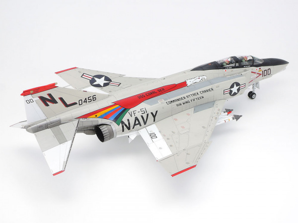 61121 Tamiya Американский палубный истребитель F-4B Phantom II (1:48)