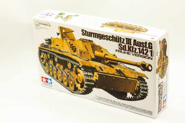 35197 Tamiya Cамоходное орудие Sturmgeschuetz III Ausf.G (ранняя версия) c 2-мя фигурами (1:35)